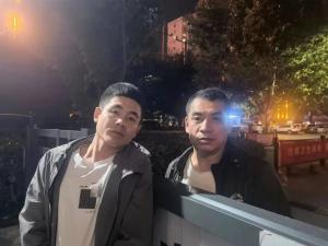 市文旅集團(tuán)一線戰(zhàn)“疫”之：古有木蘭替父從軍，今有老翁代子抗“疫”——集團(tuán)員工父子王小強(qiáng)、王浩的抗“疫”故事