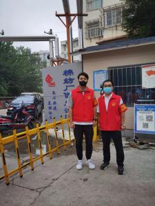 市文旅集團一線戰(zhàn)“疫”之：“帥飛了”組合秒變“救火勇士”，“暖心”大白全心全意為居民服務(wù)